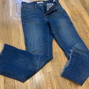 Brand new, never worn Madewell kick out crop jean.